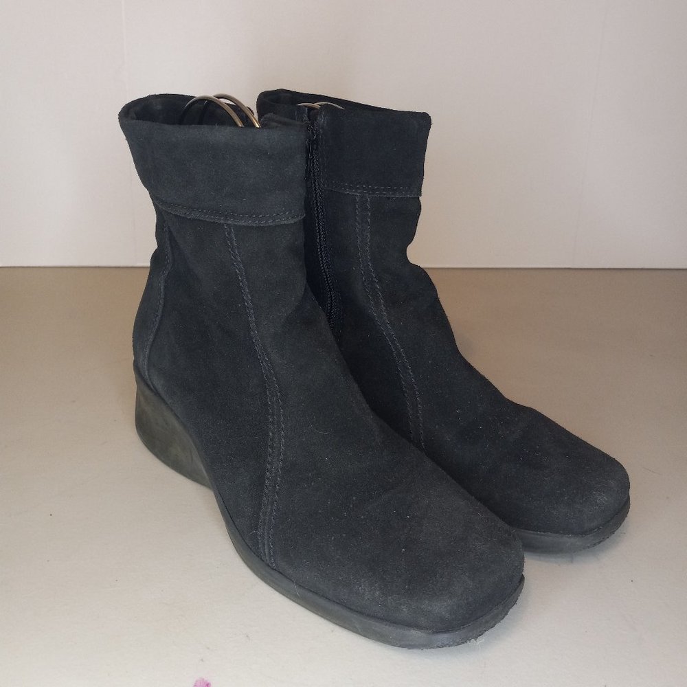 La Canadienne Suede Leather Ankle Boots Black Size 8.5